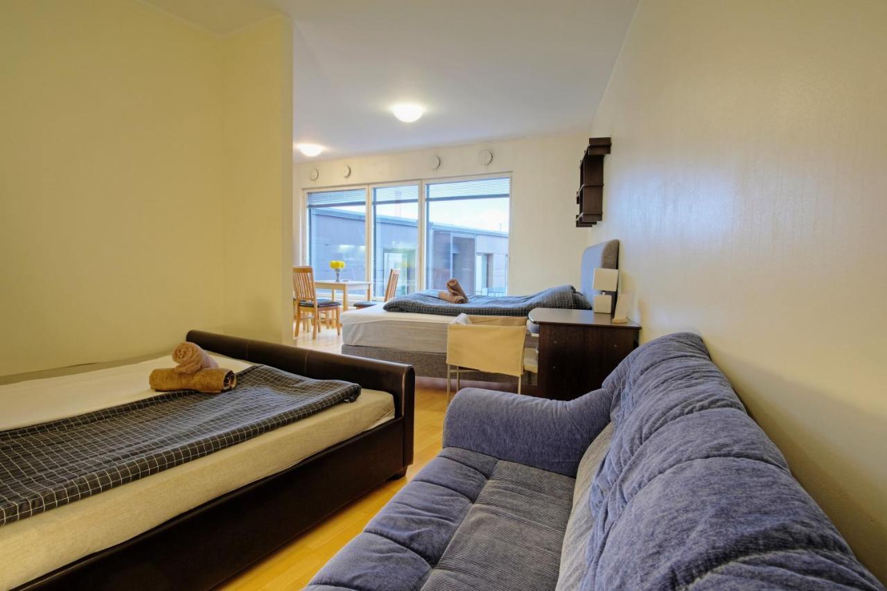 Studio Apartment In Quiet Heart Of Everything Tallinn Buitenkant foto