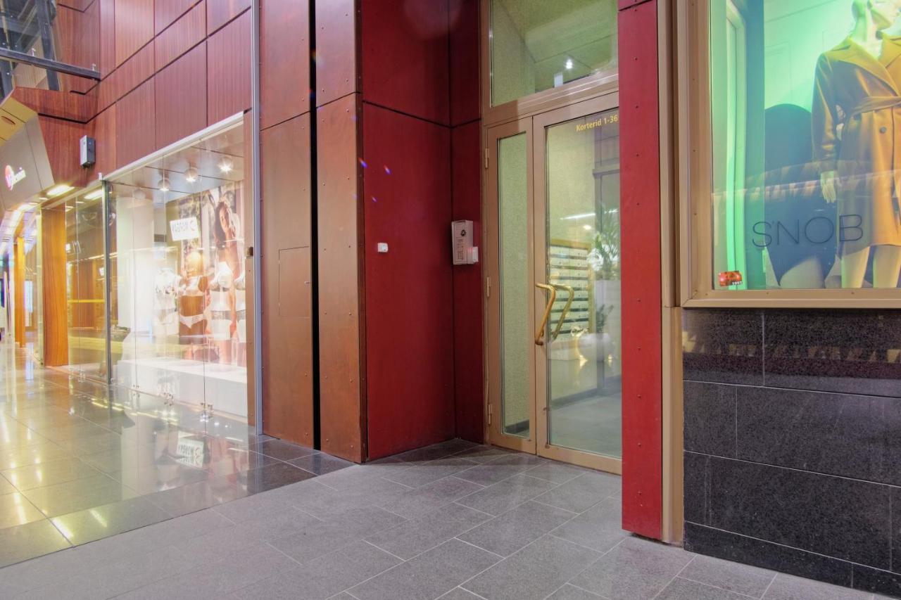 Studio Apartment In Quiet Heart Of Everything Tallinn Buitenkant foto