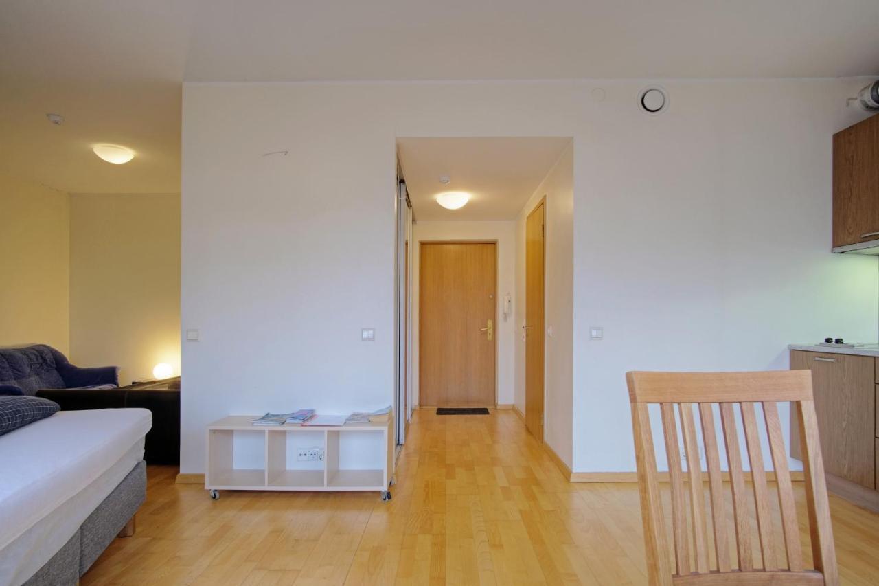 Studio Apartment In Quiet Heart Of Everything Tallinn Buitenkant foto