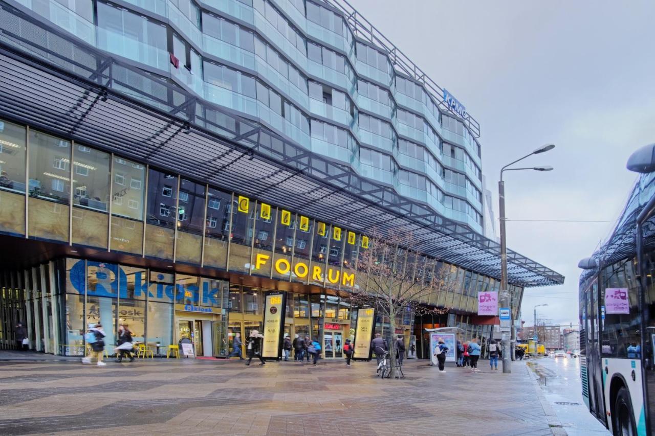 Studio Apartment In Quiet Heart Of Everything Tallinn Buitenkant foto